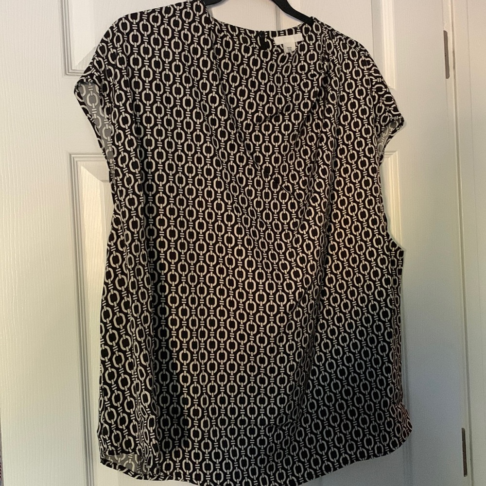 Black & white H&M top